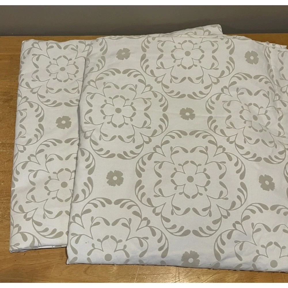 2 Pottery Barn Kids Circle Floral Leaf White Tan Blackout Curtain Panel 44x84